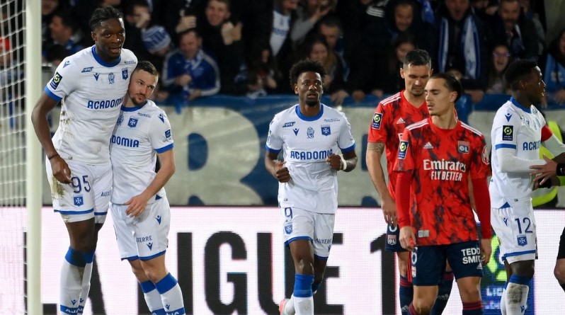 Soi kèo tối nay Olympique Lyonnais vs Auxerre chuẩn thắng